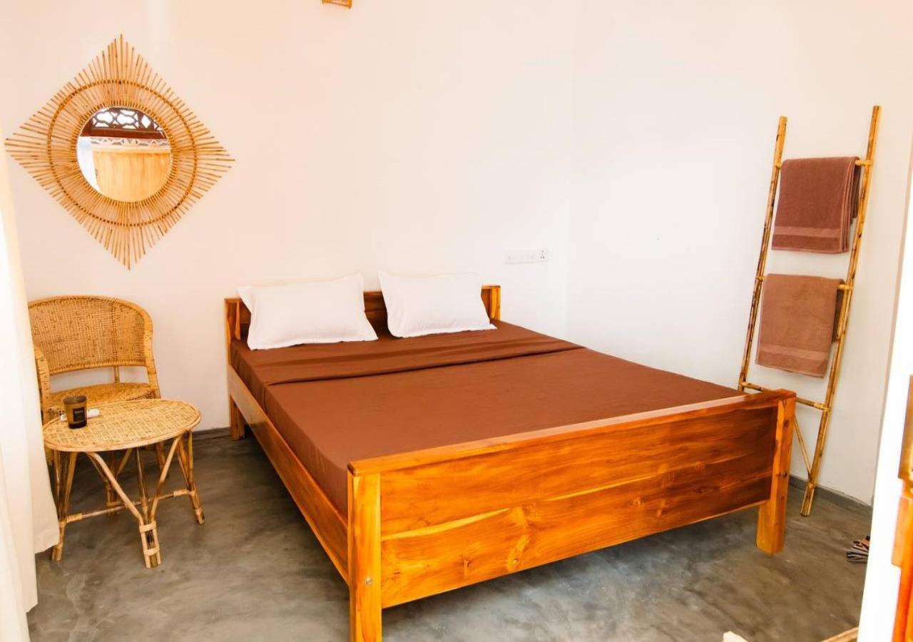 Pompon Otel Pottuvil Dış mekan fotoğraf